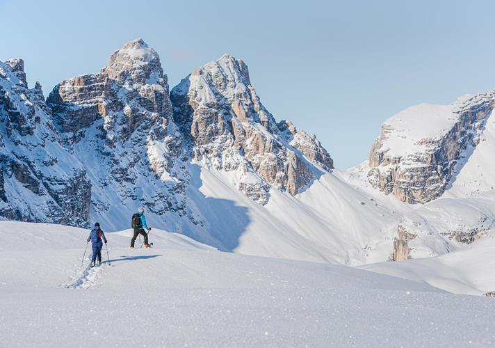 Schneeschuhwandern zu den Drei Zinnen